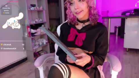 AVA online show from 03-12-26, 07:31