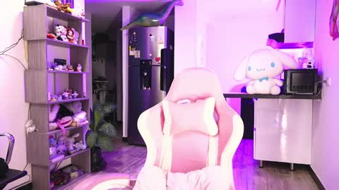 AVA online show from 04-10-26, 03:56