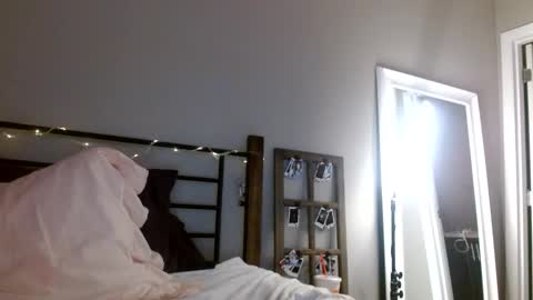 Ava Ashley online show from 12-17-25, 01:11