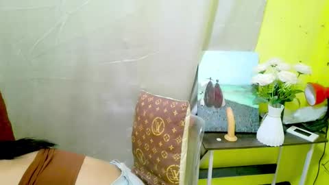 avacadaxcx online show from 12-16-25, 01:43