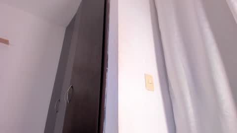 Snapshot of avaline_blanc chatting on 02-05-25, 03:23 Avaline Help me reach 100 likes TRANSMISSION EVERY DAY FROM 39 PM online show from 02-05-25, 03:23