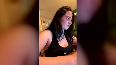 Snapshot of avallanchee chatting on 04-29-26, 04:49 avallanchee online show from 04-29-26, 04:49