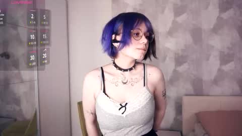 avaobierne online show from 11-25-25, 06:19