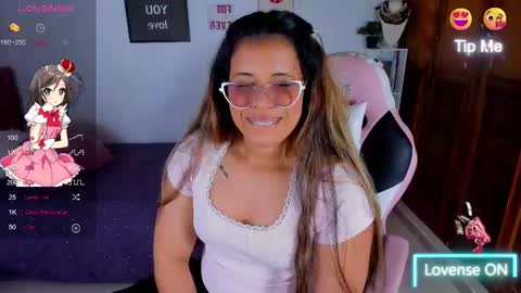 Snapshot of avelis_trum2 chatting on 09-16-25, 08:32 Abbigail online show from 09-16-25, 08:32