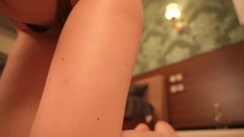 avelorialove online show from 07-18-26, 09:57