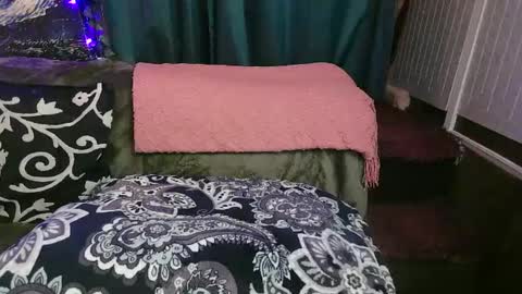 raven blue online show from 10-08-25, 06:00