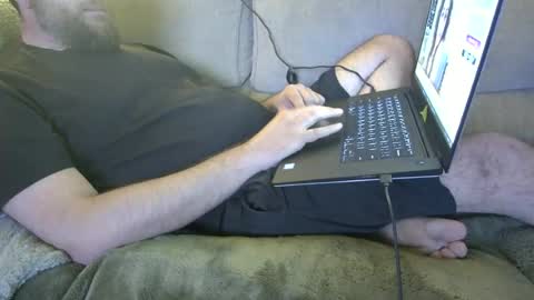 Snapshot of average_stag chatting on 06-18-26, 01:17 average_stag online show from 06-18-26, 01:17