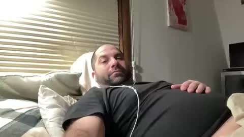 Snapshot of averagejoe345977 chatting on 02-03-26, 01:48 averagejoe345977 online show from 02-03-26, 01:48