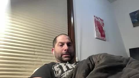 Snapshot of averagejoe345977 chatting on 02-15-26, 08:24 averagejoe345977 online show from 02-15-26, 08:24