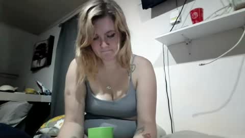 Snapshot of avery_doll21 chatting on 06-18-26, 12:33 Avery Doll online show from 06-18-26, 12:33