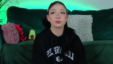 AveryWillow online show from 09-25-25, 05:11