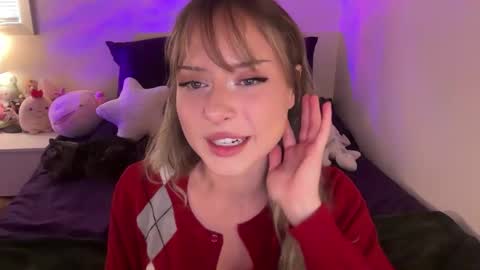 Snapshot of averyyy333 chatting on 11-20-25, 10:20 Avery online show from 11-20-25, 10:20