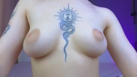 Snapshot of avgustina_love chatting on 02-04-26, 10:43 avgustina_love online show from 02-04-26, 10:43