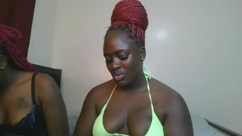 Snapshot of avian_babe1 chatting on 06-14-26, 02:30 avian_babe1 online show from 06-14-26, 02:30