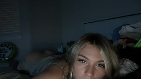 Snapshot of avocadotoocute chatting on 07-08-26, 03:11 avocadotoocute online show from 07-08-26, 03:11