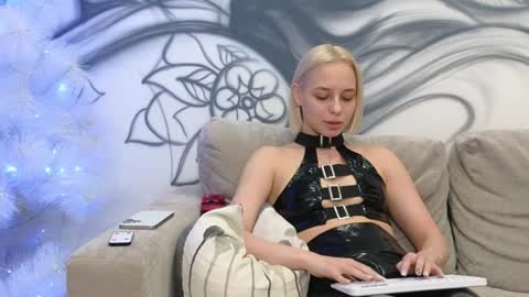 Goddess Avrora online show from 12-26-24, 10:37