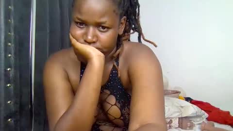 Snapshot of avril_lily chatting on 02-09-26, 12:20 Avril online show from 02-09-26, 12:20