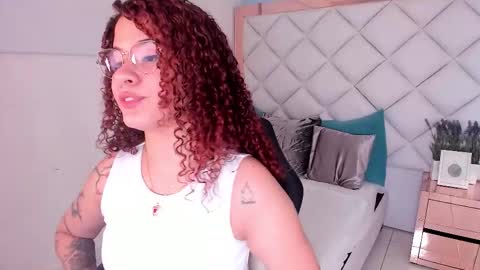 Avril  online show from 01-10-26, 12:40