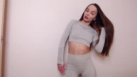 Avrora Inst online show from 02-02-25, 09:13