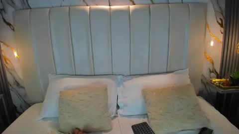 Avy  online show from 10-14-25, 11:33