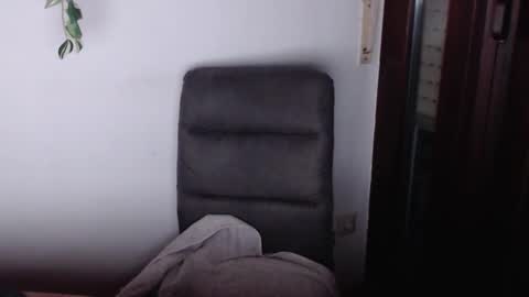 Snapshot of awesome86m chatting on 05-03-26, 08:26 PiPa online show from 05-03-26, 08:26