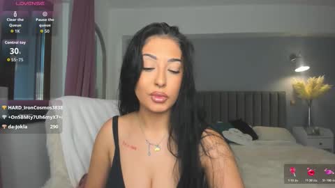 Jolie online show from 11-08-25, 06:57