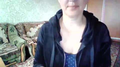 awesomeladyy online show from 10-28-25, 07:34