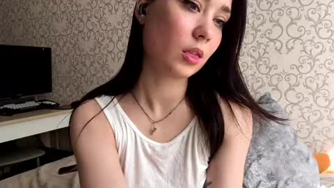 Bella online show from 05-20-26, 11:05