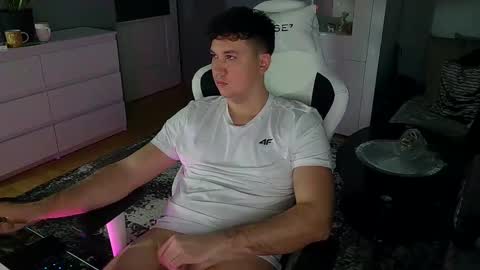 Artur online show from 02-22-25, 06:52