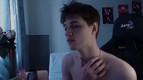 Snapshot of axel_0ne chatting on 02-03-26, 07:35 axel_0ne online show from 02-03-26, 07:35