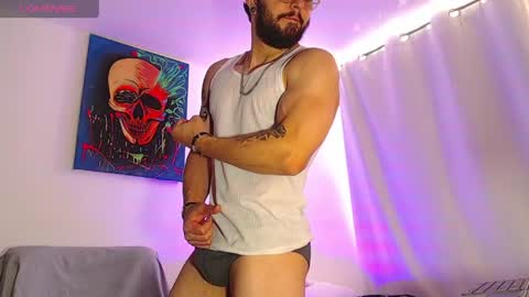 Snapshot of axel_7070 chatting on 05-31-26, 01:07 Independiente Model online show from 05-31-26, 01:07