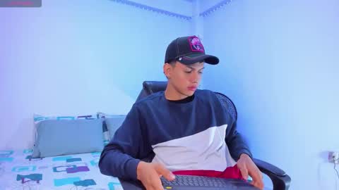 Snapshot of axel_cody_ chatting on 10-22-25, 11:54 AXEL online show from 10-22-25, 11:54