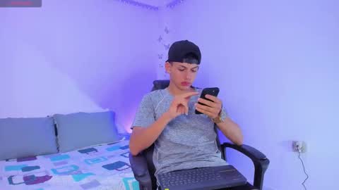 Snapshot of axel_cody_ chatting on 10-23-25, 11:42 AXEL online show from 10-23-25, 11:42