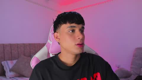 Snapshot of axel_cody_ chatting on 06-16-26, 07:27 AXEL online show from 06-16-26, 07:27