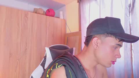 Snapshot of axel_cody_ chatting on 07-12-26, 08:11 AXEL online show from 07-12-26, 08:11
