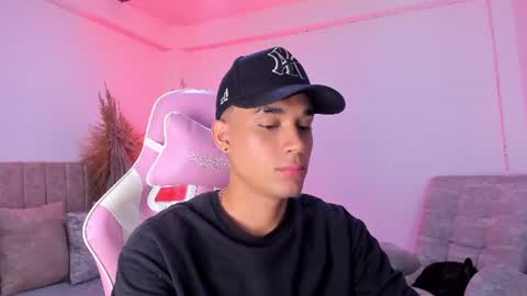 Snapshot of axel_cody_ chatting on 07-18-26, 08:40 AXEL online show from 07-18-26, 08:40
