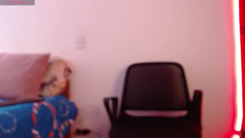 axel davis  online show from 10-10-25, 01:32