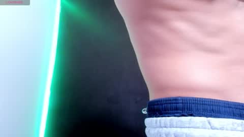 axel davis  online show from 11-26-25, 03:46