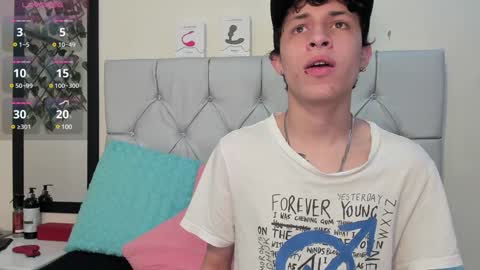Snapshot of axel_evanss chatting on 12-05-24, 12:44 Axel Evanss online show from 12-05-24, 12:44