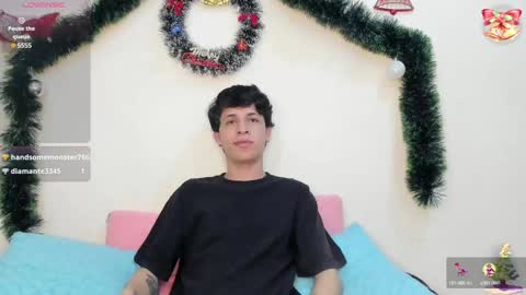 Snapshot of axel_evanss chatting on 12-10-24, 04:06 Axel Evanss online show from 12-10-24, 04:06