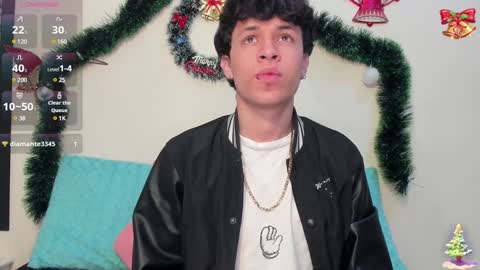 Snapshot of axel_evanss chatting on 12-17-24, 01:27 Axel Evanss online show from 12-17-24, 01:27