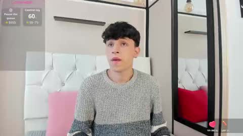 Snapshot of axel_evanss chatting on 09-17-25, 01:02 Axel Evanss online show from 09-17-25, 01:02