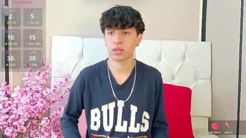 Snapshot of axel_evanss chatting on 10-20-25, 12:16 Axel Evanss online show from 10-20-25, 12:16