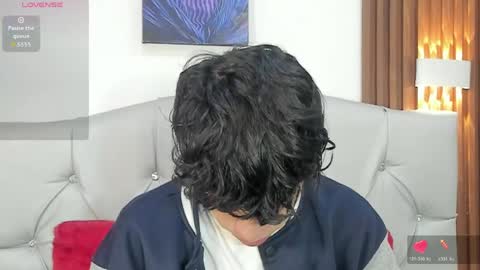 Axel Evanss online show from 05-23-26, 01:37