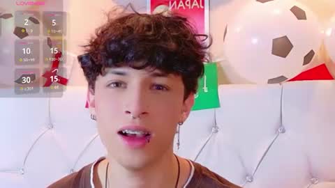 Snapshot of axel_evanss chatting on 06-22-26, 11:18 Axel Evanss online show from 06-22-26, 11:18