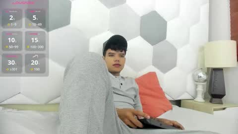 Axel Forte online show from 12-17-25, 12:44