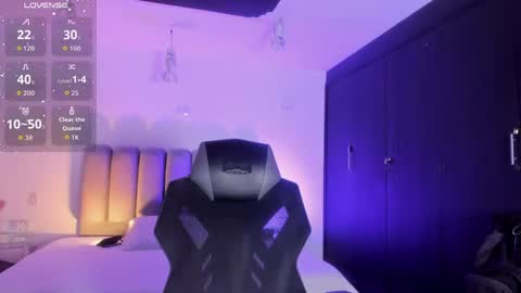 axel_grey_ online show from 06-02-26, 04:36