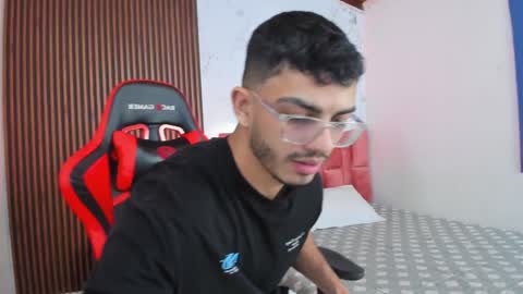 Snapshot of axel_stein2 chatting on 12-24-24, 09:22 Axel online show from 12-24-24, 09:22