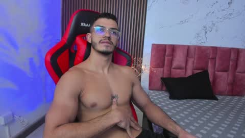 Snapshot of axel_stein2 chatting on 01-16-25, 04:17 Axel online show from 01-16-25, 04:17