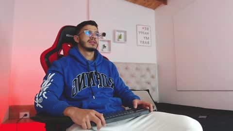 Snapshot of axel_stein2 chatting on 01-21-25, 12:18 Axel online show from 01-21-25, 12:18